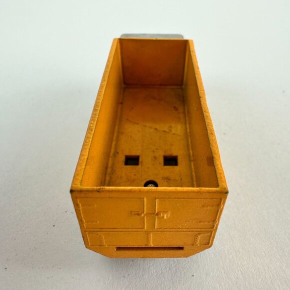 Vintage Matchbox Lesney Series No. 47 Tipper Container Truck Diecast Model - Picture 4 of 6